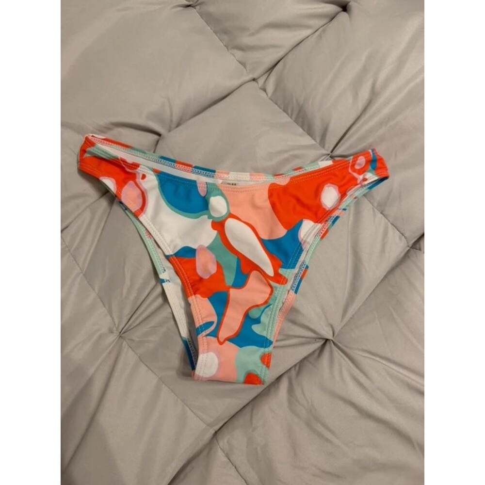 Bikini bottoms